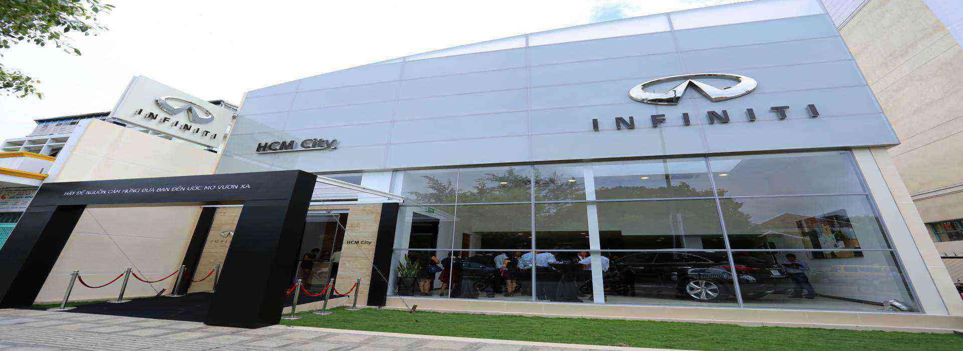Infiniti Customer Service Number UK, Head Office Address