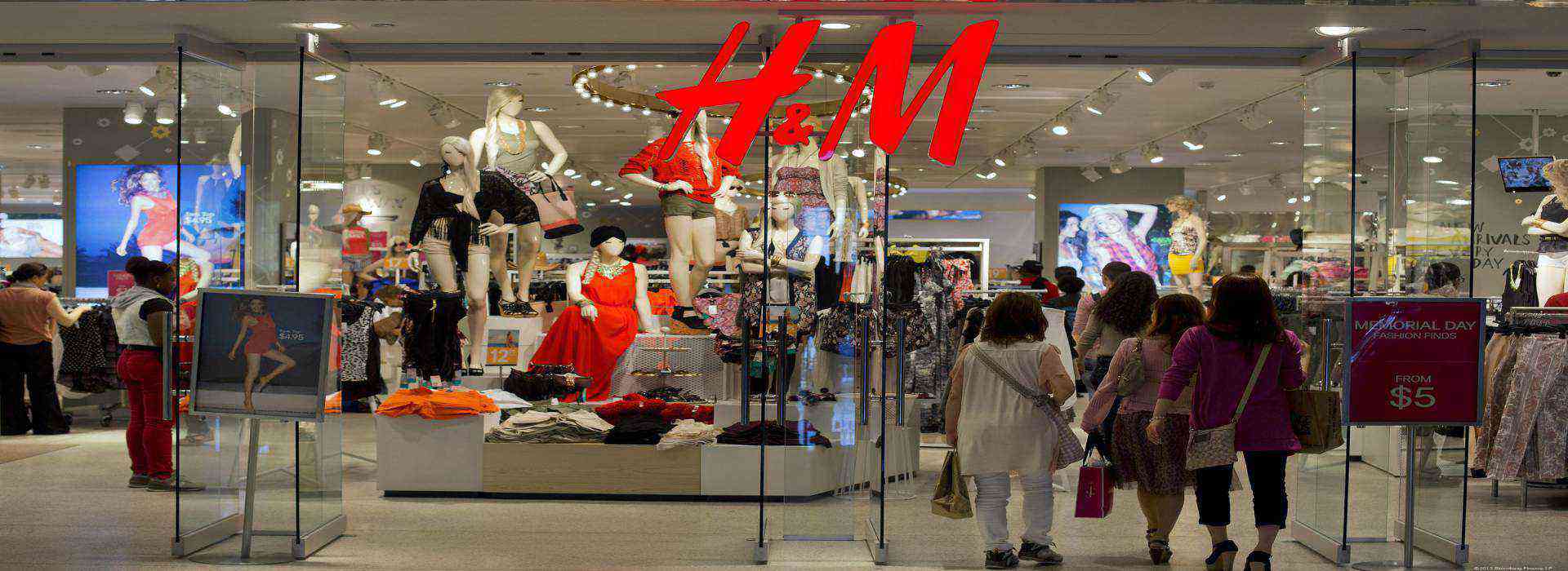 h&m nex opening hours