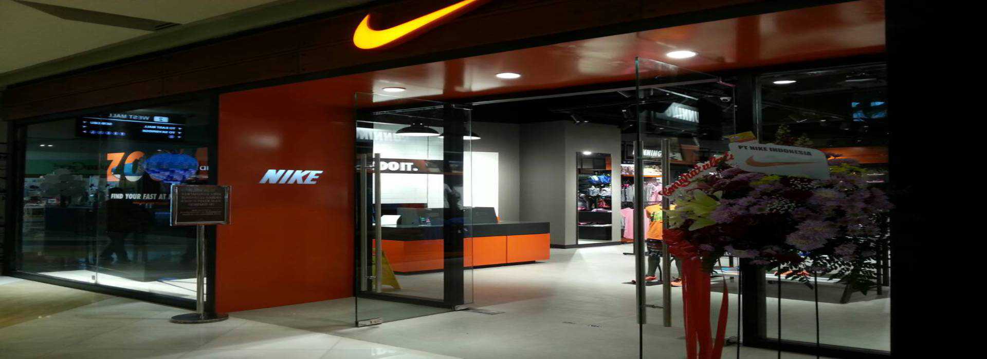 nike shop address